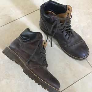 Dr. Martens Brown Men’s Airwave 8072